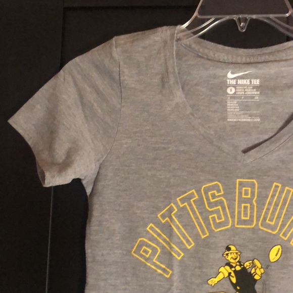 🖤💛 NWOT! Nike Pittsburgh Steelers V-neck size small - Picture 2 of 14